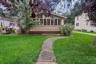 1508 N Linden St, Bloomington, IL 61701 - Photo 2