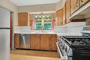1508 N Linden St, Bloomington, IL 61701 - Photo 6