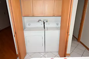 5805 W Eddy St, Chicago, IL 60634 - Photo 6