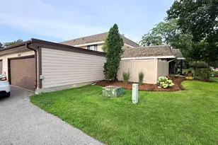 5561 Court F, Hanover Park, IL 60133 - Photo 2