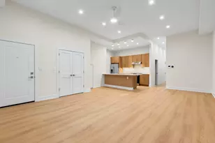 1246 W Bryn Mawr Ave, Chicago, IL 60660 - Photo 2