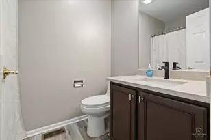 126 Bay Dr, Itasca, IL 60143 - Photo 14