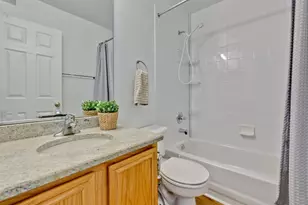 121 Commons Ct, Wheeling, IL 60090 - Photo 16