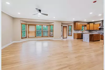 640 Downey Street, Hoffman Estates, IL 60169 - Photo 8