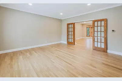 640 Downey Street, Hoffman Estates, IL 60169 - Photo 6