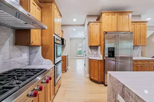 640 Downey St, Hoffman Estates, IL 60169 - Photo 16