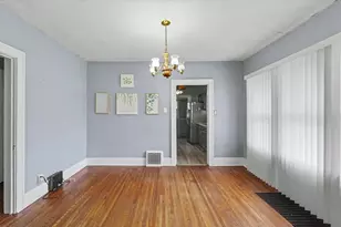 33 Delaware Ave, Danville, IL 61832 - Photo 8