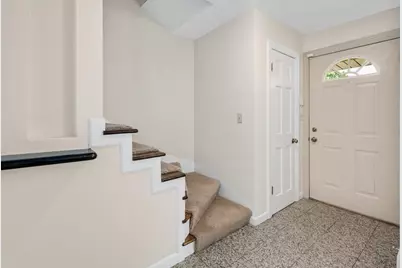 134 N 8th Avenue, Des Plaines, IL 60016 - Photo 2