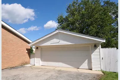 16121 S 88th Avenue, Orland Park, IL 60462 - Photo 2