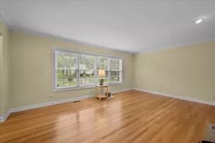 635 Northmoor Rd, Lake Forest, IL 60045 - Photo 4