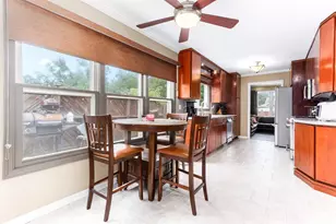 148 Newport Dr, Bolingbrook, IL 60440 - Photo 6
