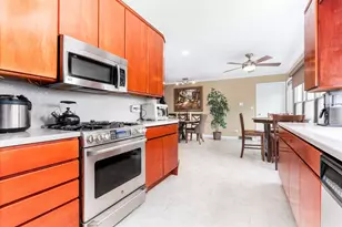 148 Newport Dr, Bolingbrook, IL 60440 - Photo 8