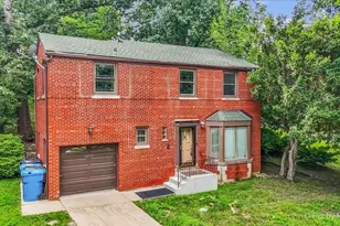 10742 S Longwood Dr, Chicago, IL 60643 - Photo 1