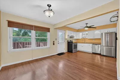 7290 Jasmine Drive, Hanover Park, IL 60133 - Photo 8