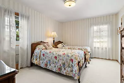 6733 N Navajo Avenue, Lincolnwood, IL 60712 - Photo 14