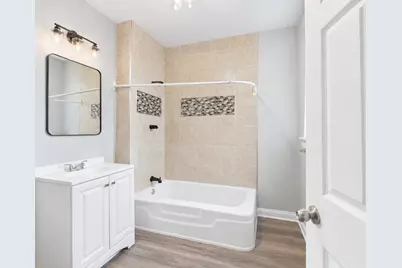 1525 W Garfield Boulevard #2, Chicago, IL 60636 - Photo 6