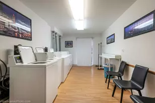 7227 W Higgins Ave, Chicago, IL 60656 - Photo 16