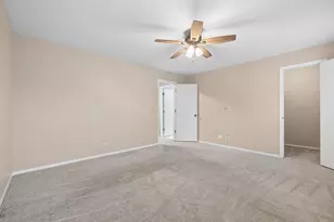 388 Woodhollow Ln, Bartlett, IL 60103 - Photo 14