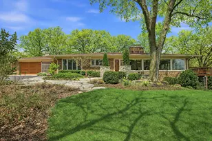 720 South St, Barrington, IL 60010 - Photo 2