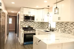2115 W 68th Pl, Chicago, IL 60636 - Photo 6