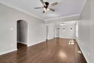 5729 S Campbell Ave, Chicago, IL 60629 - Photo 6