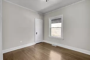 5729 S Campbell Ave, Chicago, IL 60629 - Photo 8