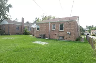 18637 Highland Ave, Homewood, IL 60430 - Photo 4