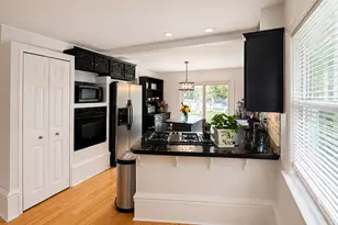 83 N Park Blvd, Glen Ellyn, IL 60137 - Photo 8