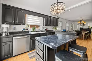 83 N Park Blvd, Glen Ellyn, IL 60137 - Photo 4