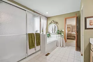 1402 Fitzer Dr, Joliet, IL 60431 - Photo 16