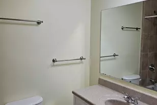 592 Lotus Ct, Wheeling, IL 60090 - Photo 8