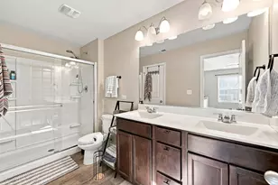3839 Honeysuckle Ln, Elgin, IL 60124 - Photo 10