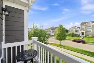 3839 Honeysuckle Ln, Elgin, IL 60124 - Photo 4