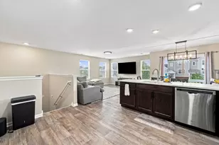 3839 Honeysuckle Ln, Elgin, IL 60124 - Photo 6