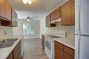 5946 Greenview Rd, Lisle, IL 60532 - Photo 4