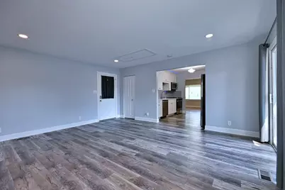 129 Springleaf Drive, Bolingbrook, IL 60440 - Photo 8