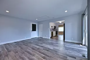 129 Springleaf Dr, Bolingbrook, IL 60440 - Photo 8