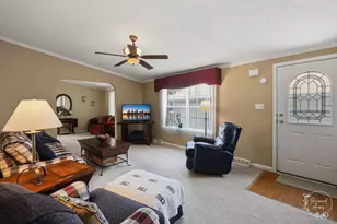 854 Aspen Dr, Manteno, IL 60950 - Photo 8