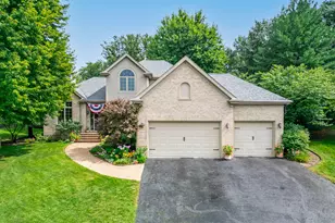 2843 Applewood Ln, Rockford, IL 61114 - Photo 2