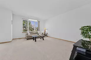 2835 Cattail Ct, Wauconda, IL 60084 - Photo 2