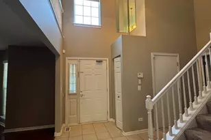 331 Berkeley Dr, Bolingbrook, IL 60440 - Photo 2