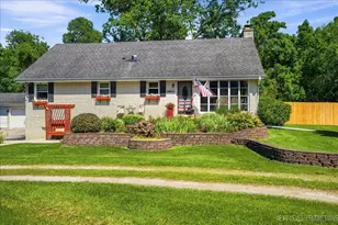 1N255 Prairie Ave, Glen Ellyn, IL 60137 - Photo 2