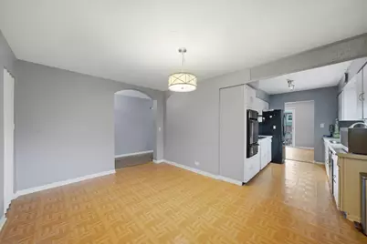 601 E Dogwood Lane, Mount Prospect, IL 60056 - Photo 10