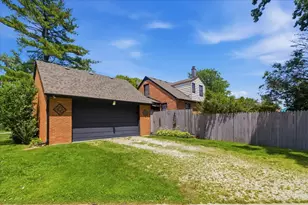 928 Grand Blvd, Joliet, IL 60436 - Photo 22
