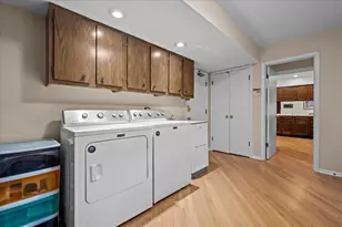 890 Dryden Ln, Highland Park, IL 60035 - Photo 12