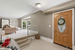 619 E Bauer Rd, Naperville, IL 60563 - Photo 4