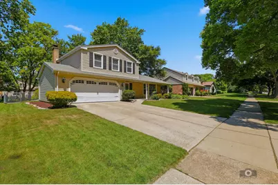 619 E Bauer Road, Naperville, IL 60563 - Photo 2