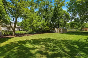 619 E Bauer Rd, Naperville, IL 60563 - Photo 24