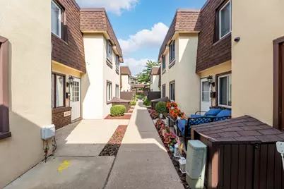 4038 Fitzjames Walk, Oak Lawn, IL 60453 - Photo 2