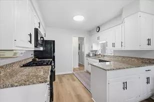 116 Sturtz St, Barrington, IL 60010 - Photo 12